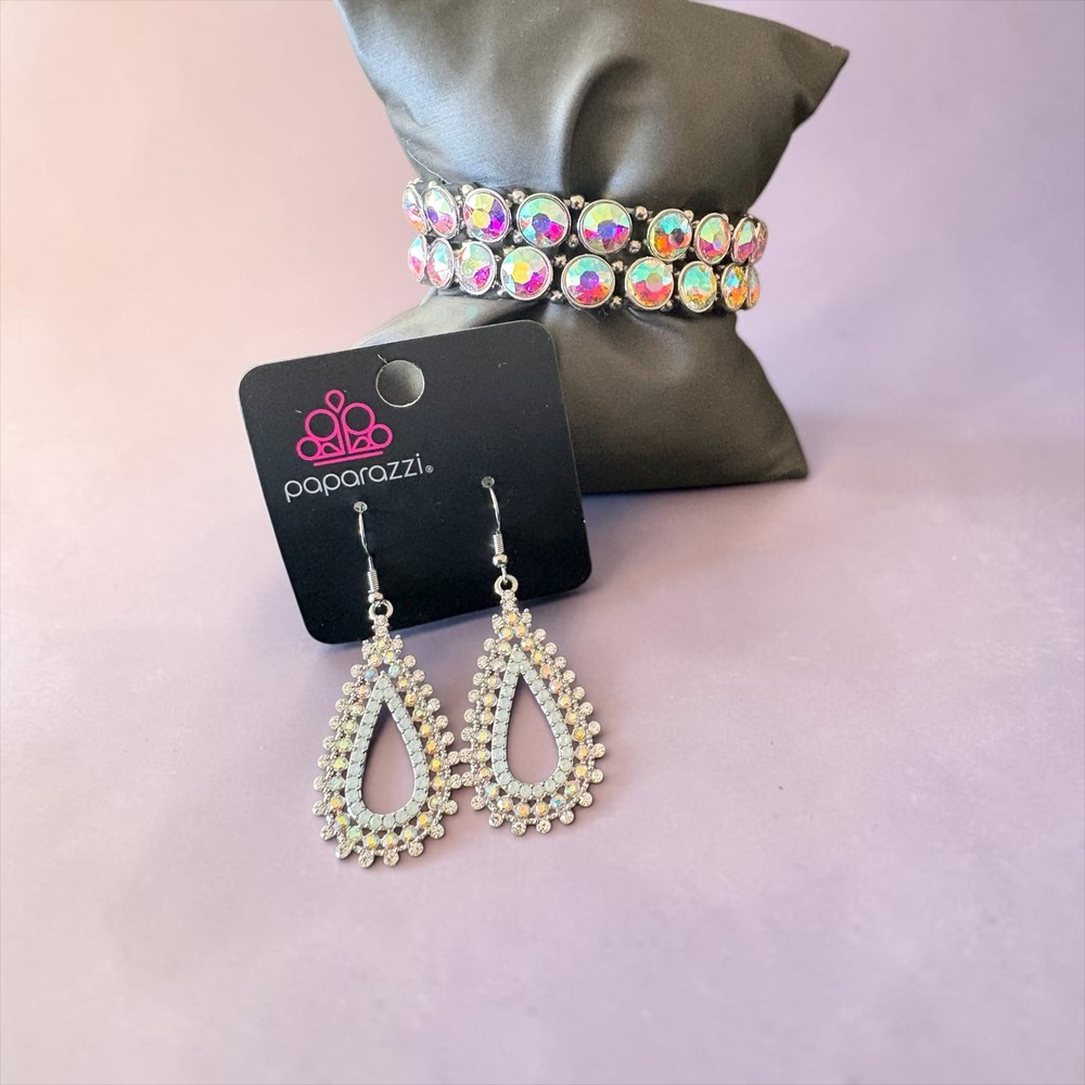 Paparazzi Jewelry Set Aurora Borealis AB Rhinestone Bracelet Teardrop Earrings